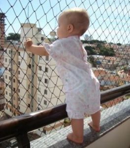 Incitar localizar conductor PROJETO DE LEI OBRIGA COLOCAÇÃO DE TELAS DE PROTEÇÃO EM JANELAS E VARANDAS DE APARTAMENTO Incitar localizar conductor PROJETO DE LEI OBRIGA COLOCAÇÃO DE TELAS DE PROTEÇÃO EM JANELAS E VARANDAS DE APARTAMENTO